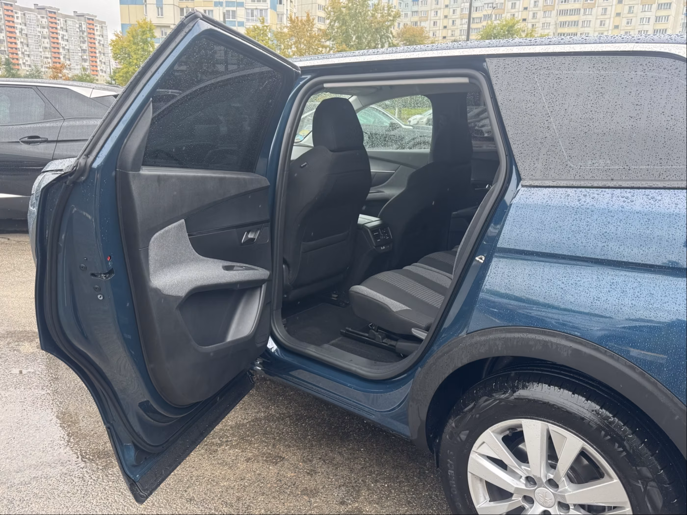 Peugeot 5008 фото 11