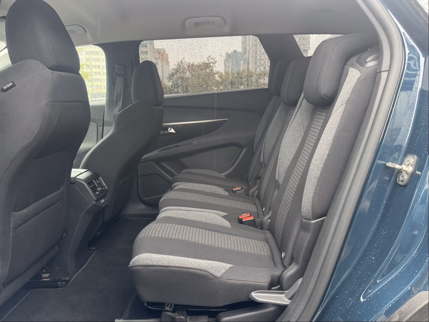 Peugeot 5008 фото 12