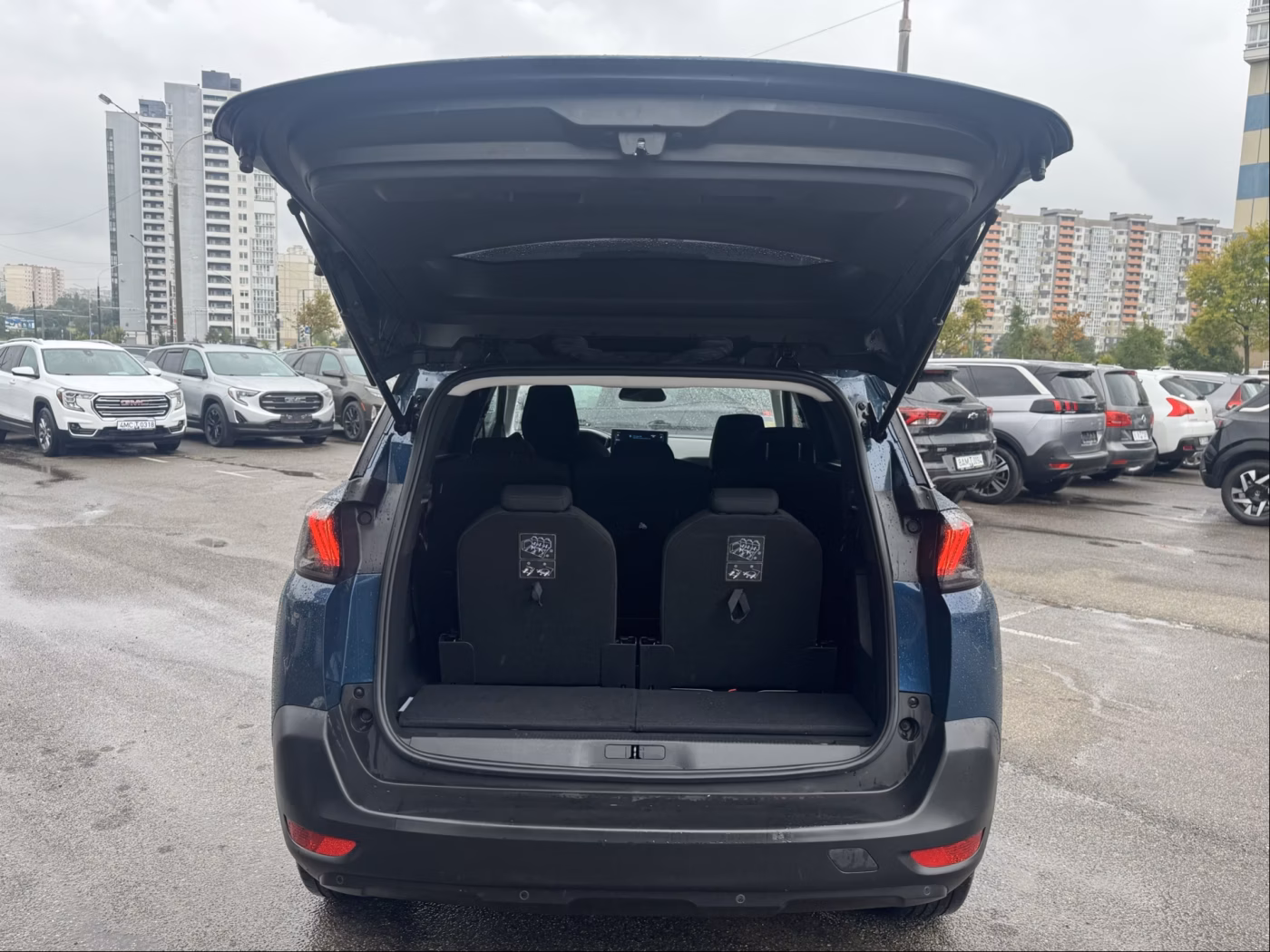 Peugeot 5008 фото 13
