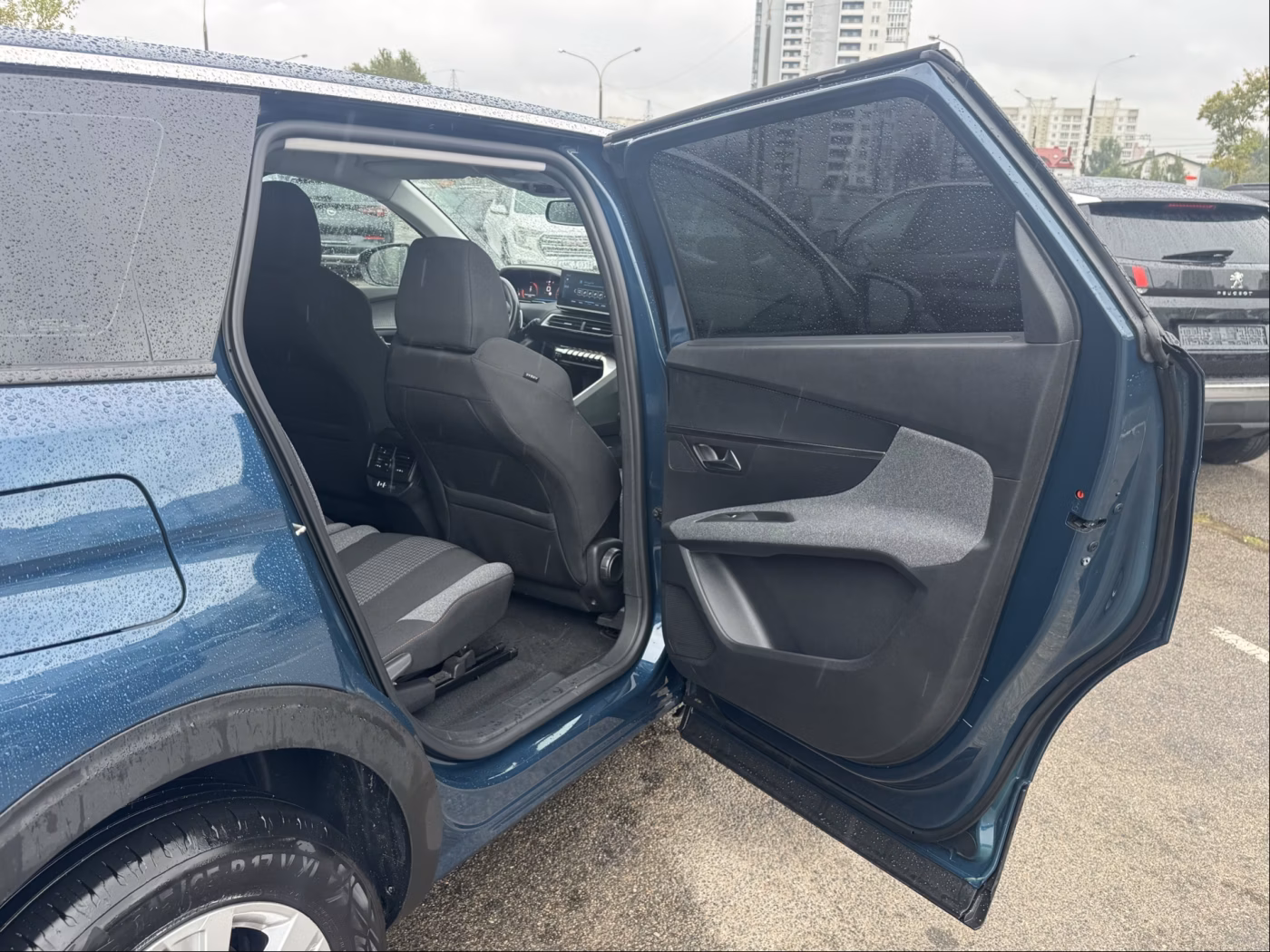Peugeot 5008 фото 15