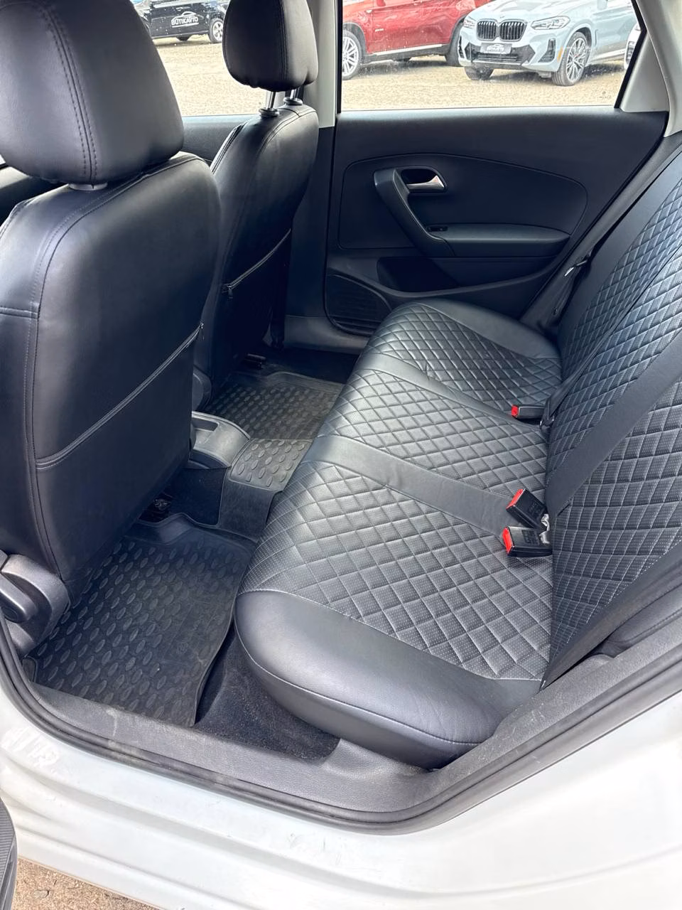 Volkswagen Polo Sedan фото 11