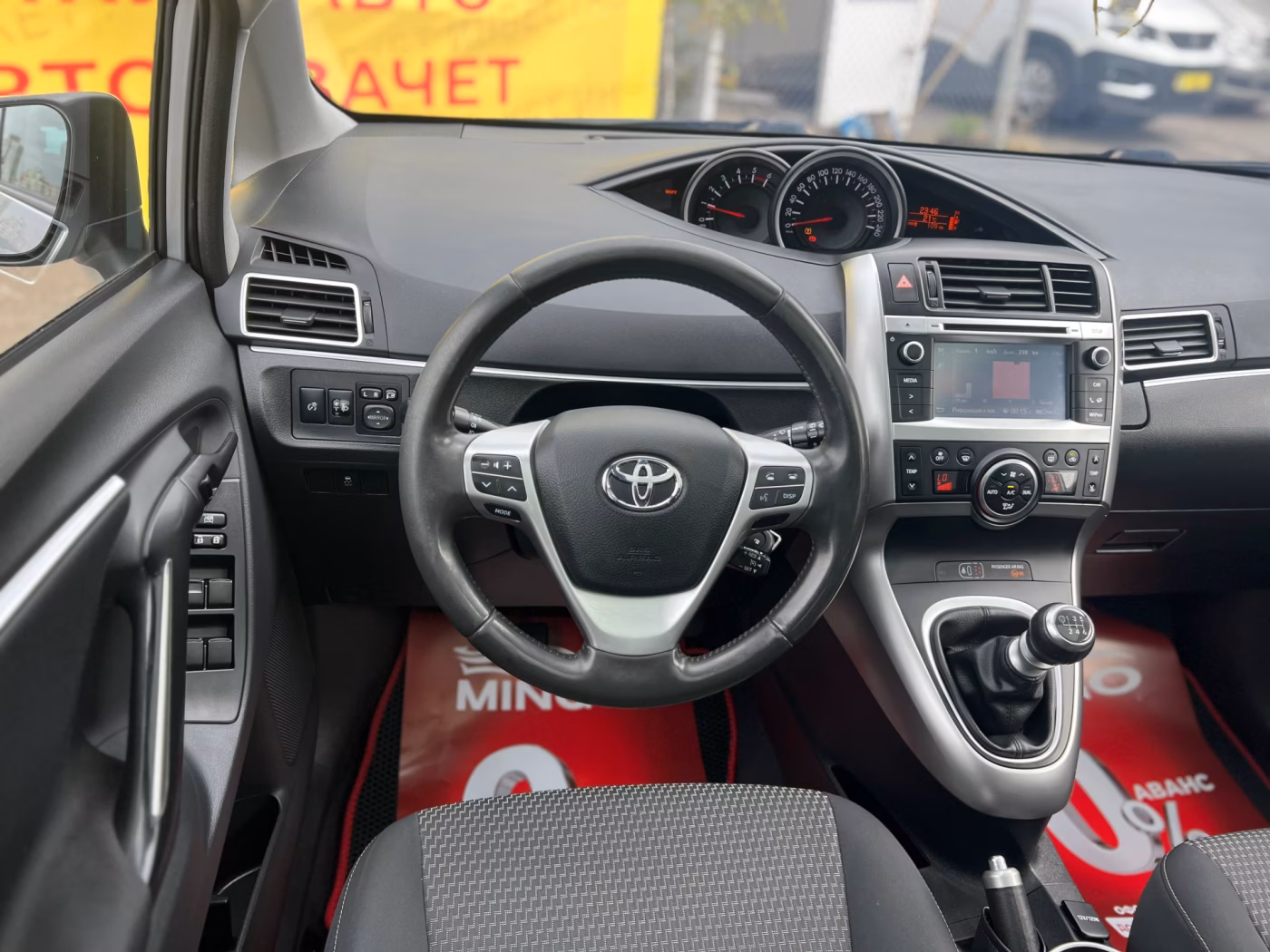 Toyota Verso фото 17