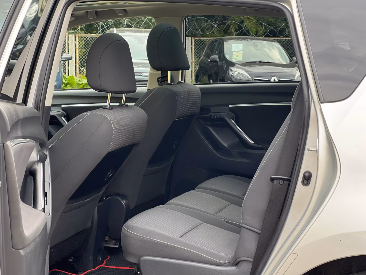 Toyota Verso фото 19
