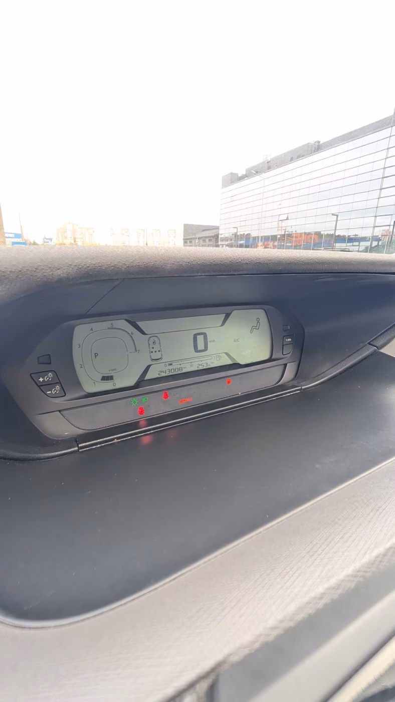 Citroen C4 Picasso фото 11