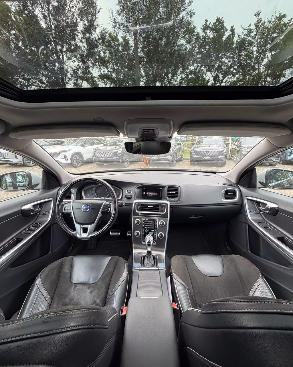 Volvo V60 фото 10