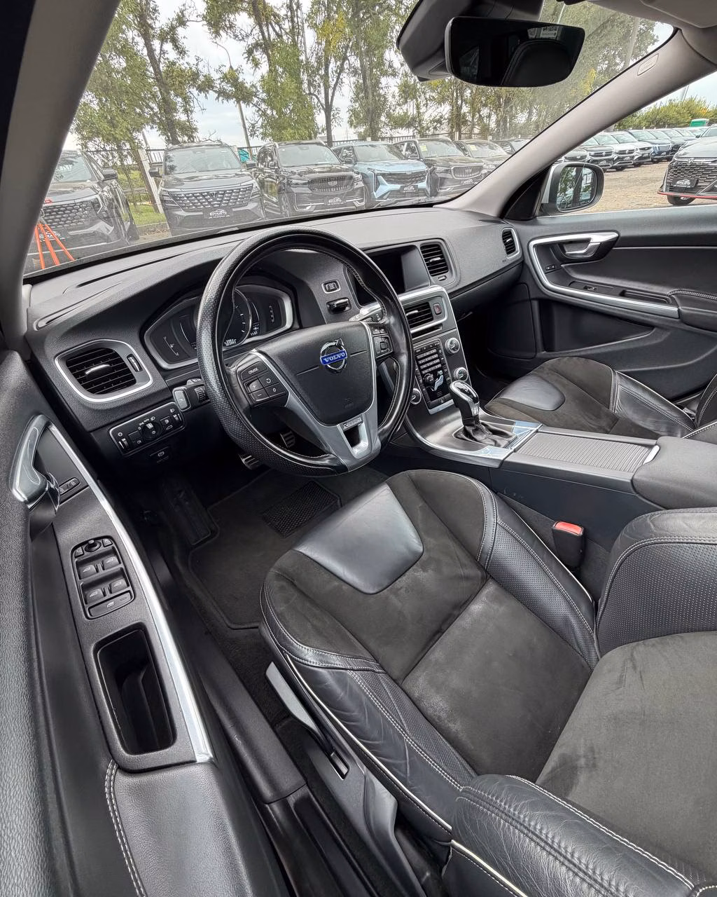 Volvo V60 фото 11