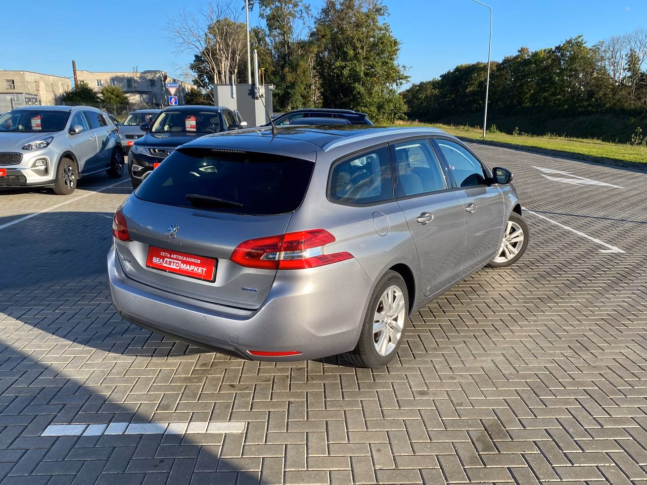 Peugeot 308 фото 3