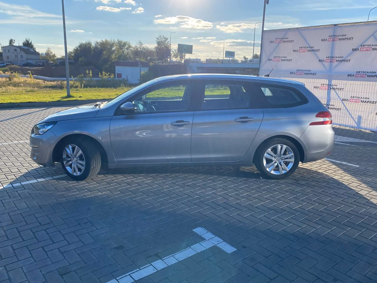 Peugeot 308 фото 9