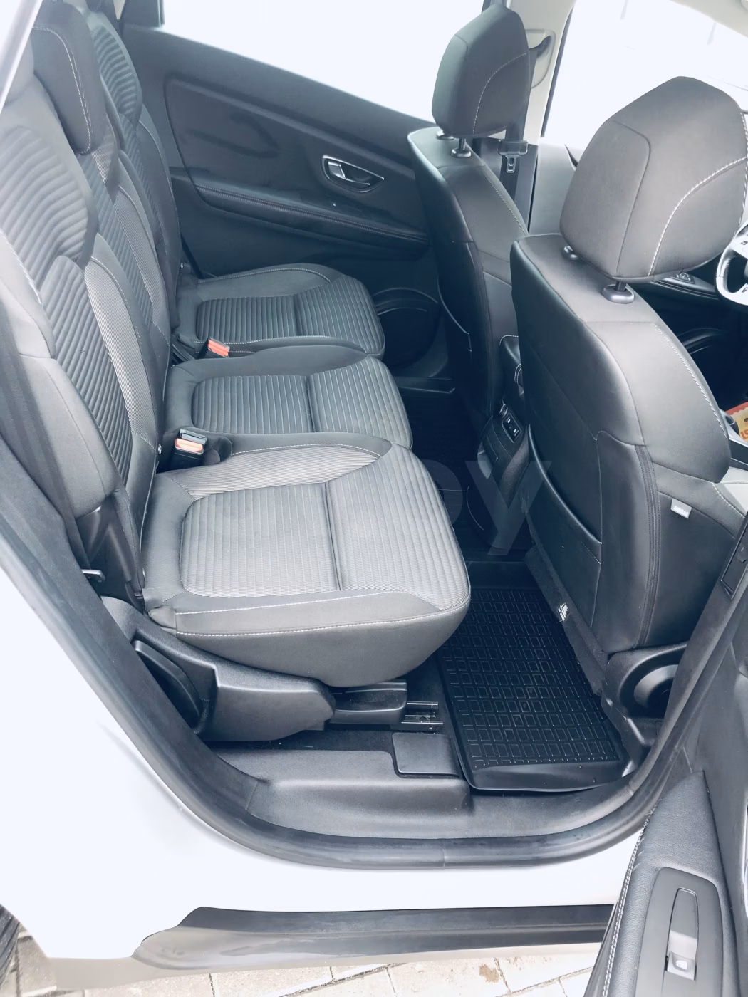 Renault Grand Scenic фото 16
