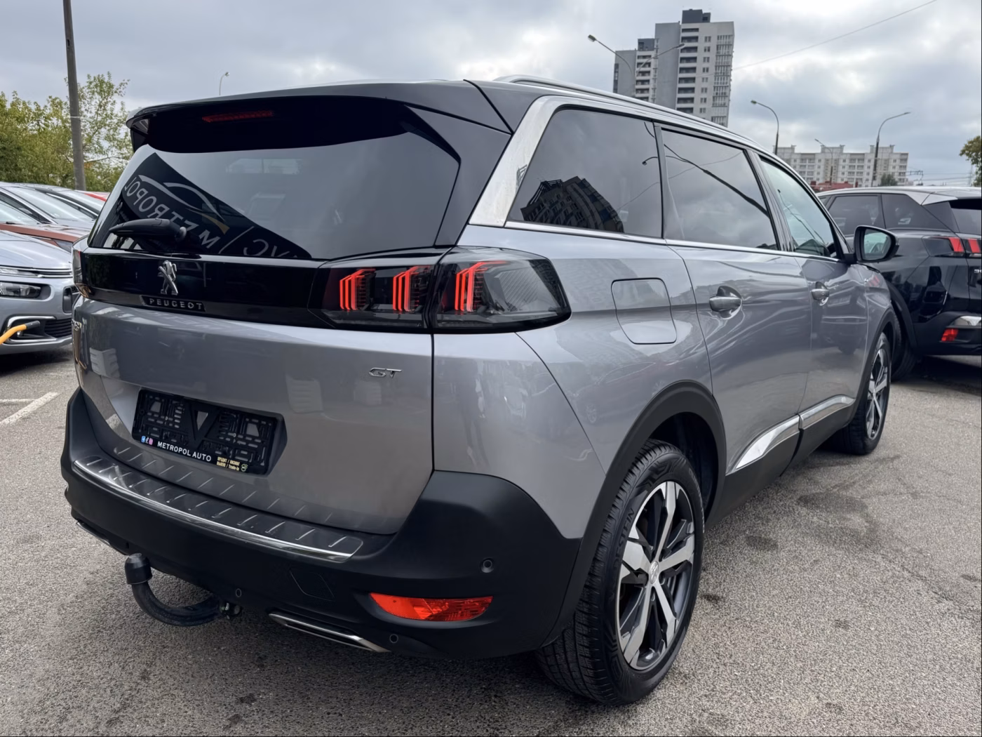 Peugeot 5008 фото 8