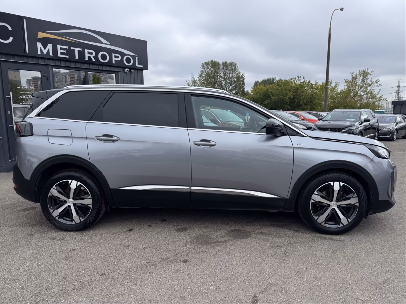 Peugeot 5008 фото 9