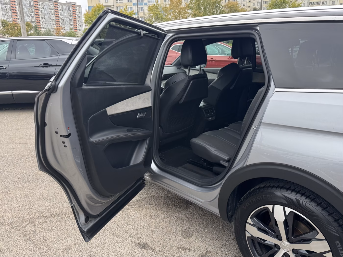 Peugeot 5008 фото 12