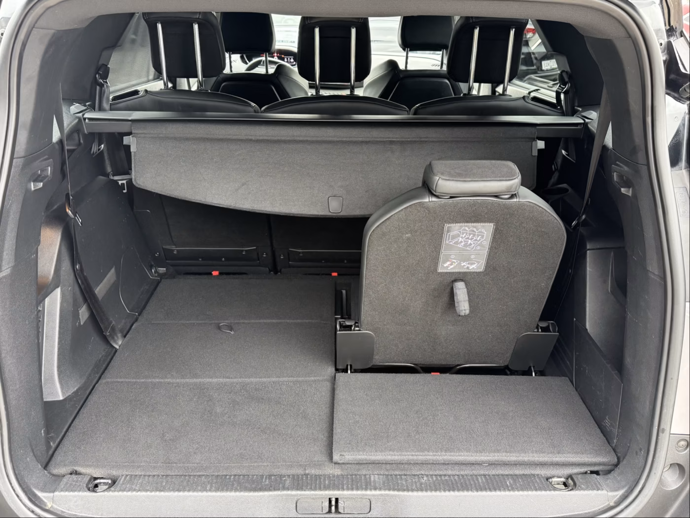 Peugeot 5008 фото 15