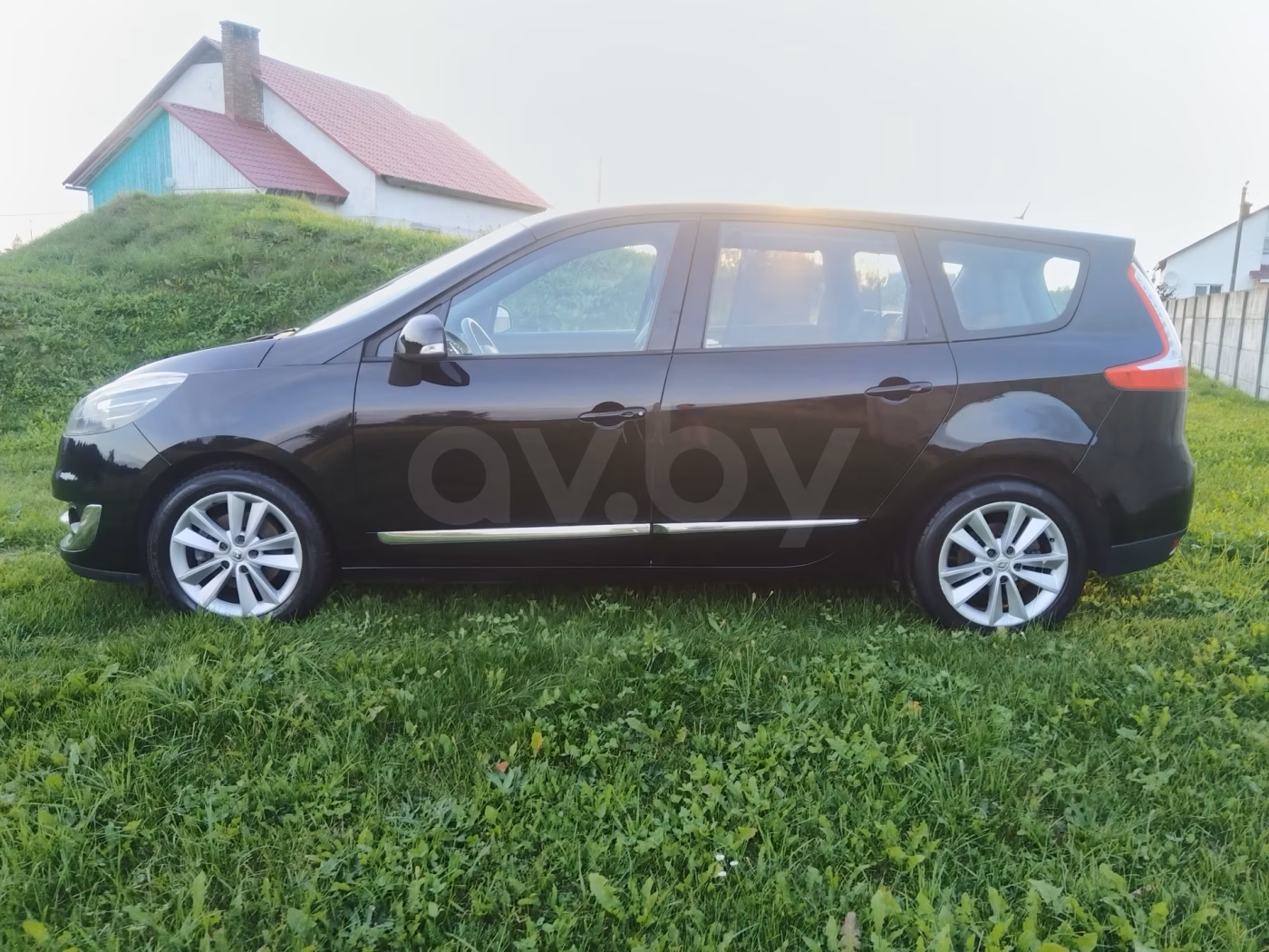 Renault Grand Scenic фото 8