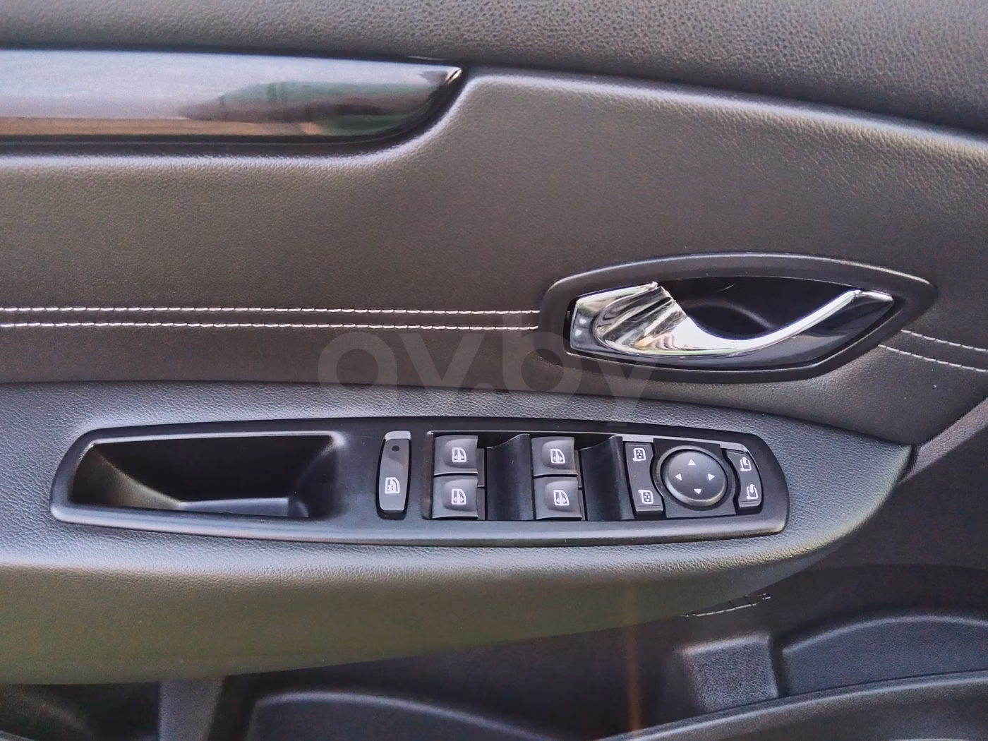 Renault Grand Scenic фото 19