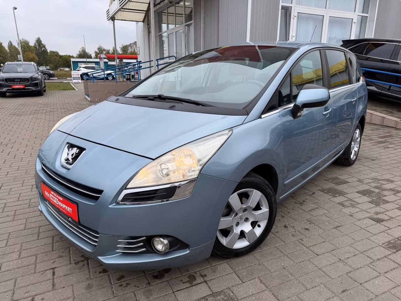Peugeot 5008