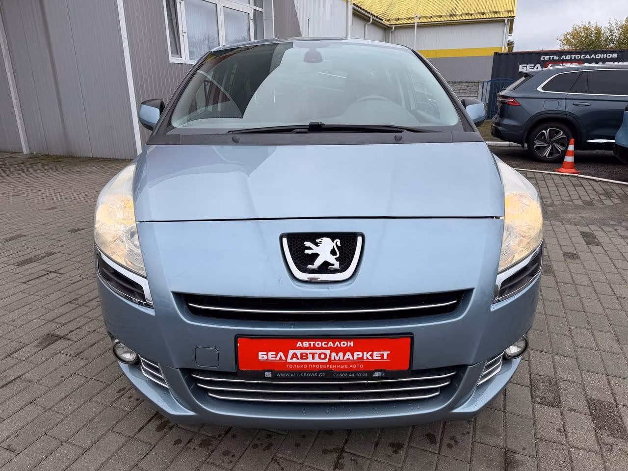 Peugeot 5008 фото 2