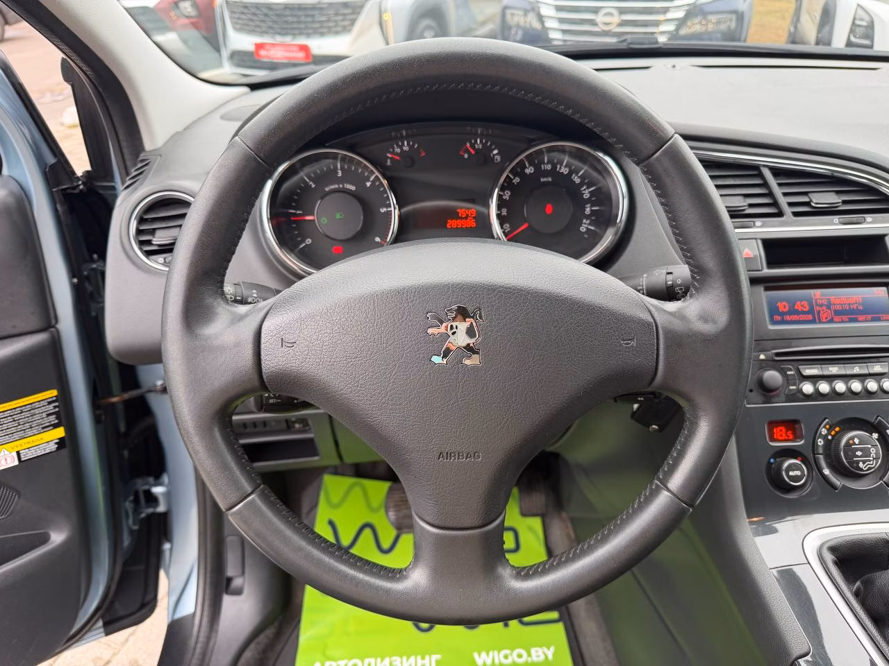Peugeot 5008 фото 10