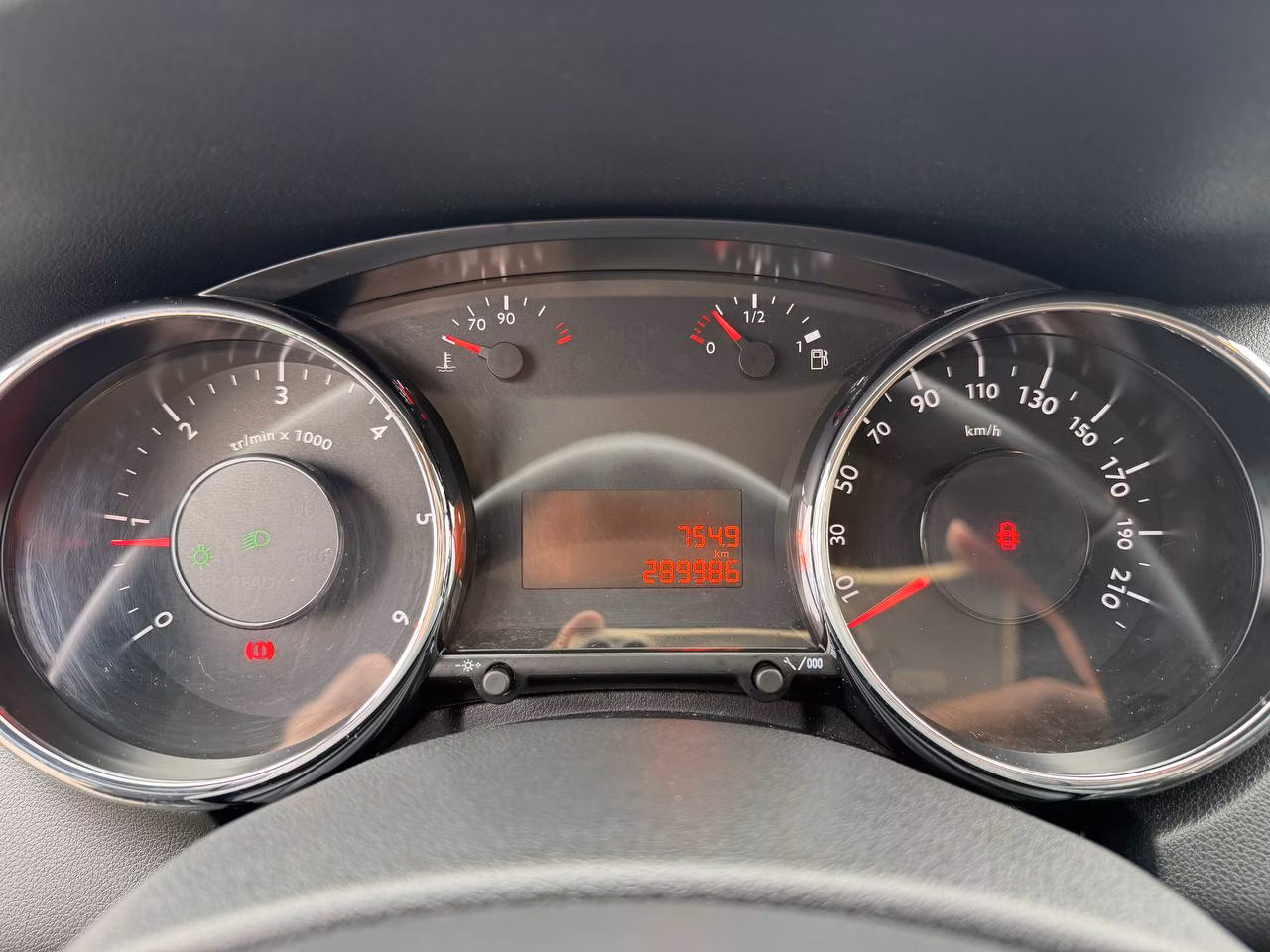 Peugeot 5008 фото 12