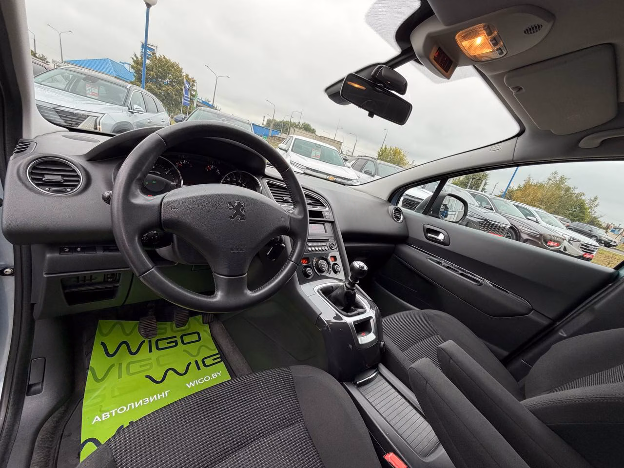Peugeot 5008 фото 16