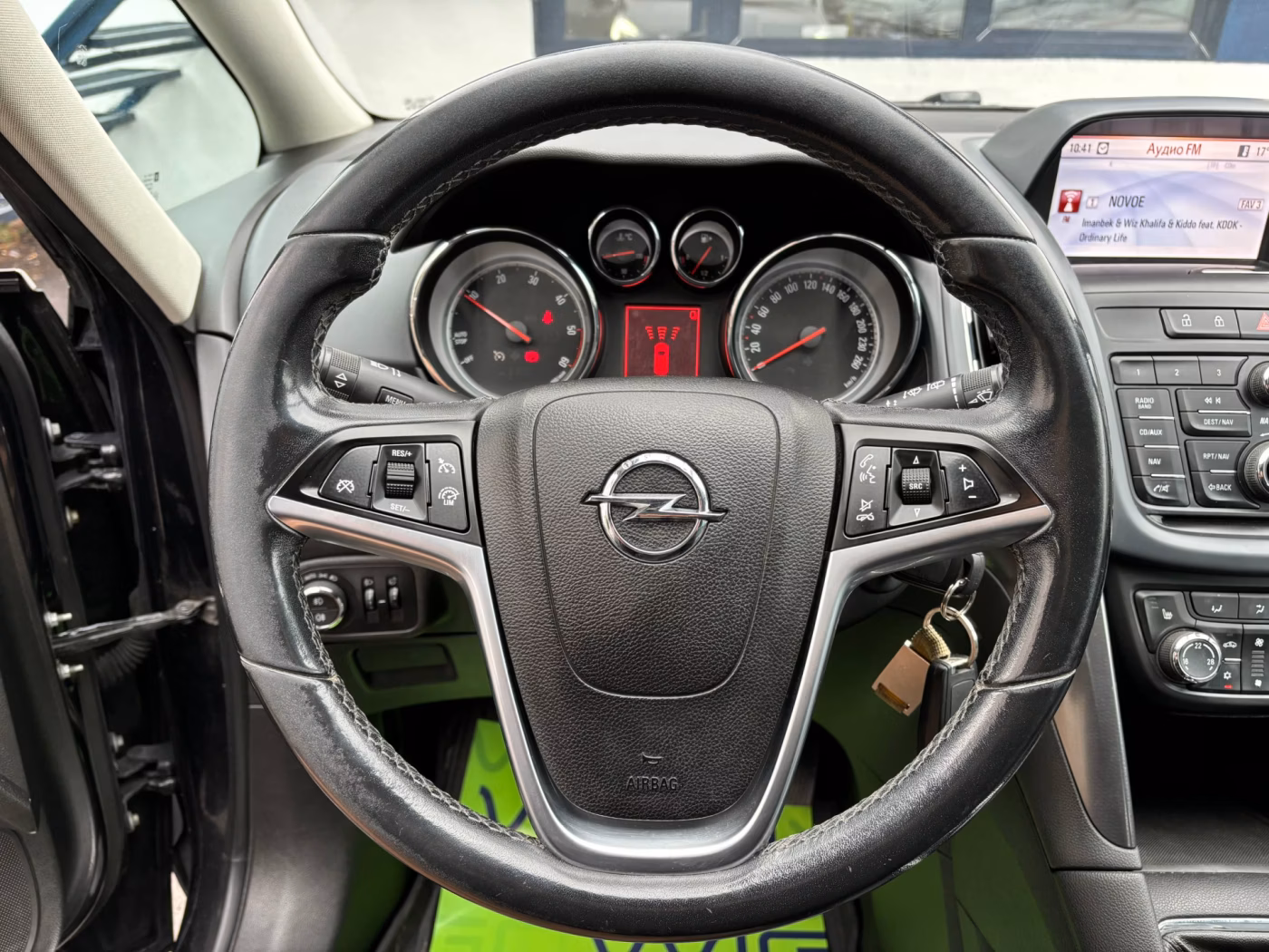 Opel Zafira фото 10