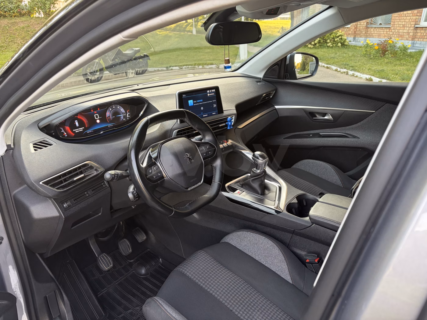 Peugeot 5008 фото 13