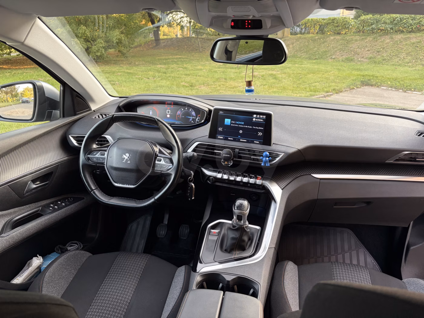 Peugeot 5008 фото 17