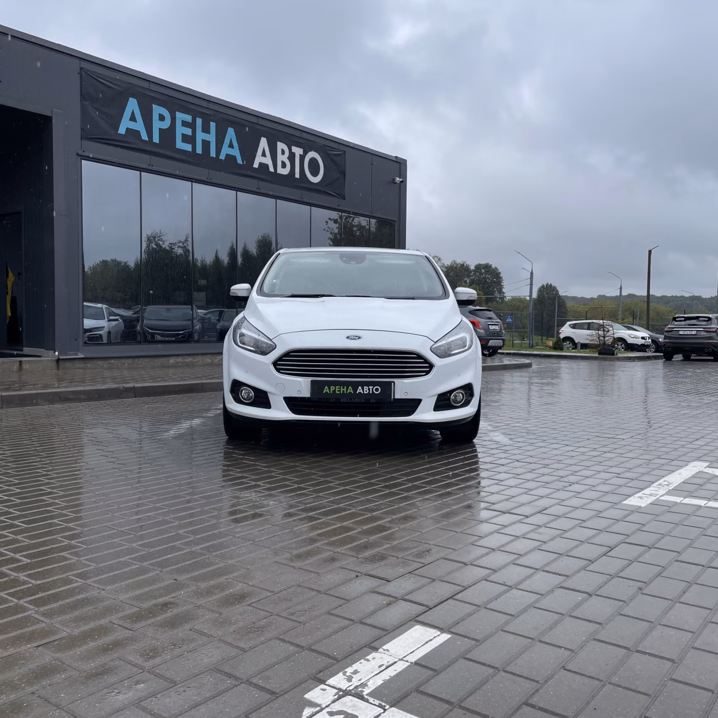 Ford S-MAX фото 2