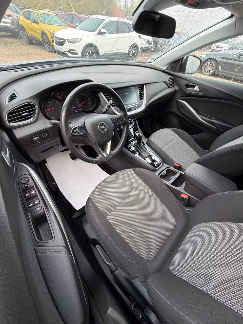 Opel Grandland X фото 8