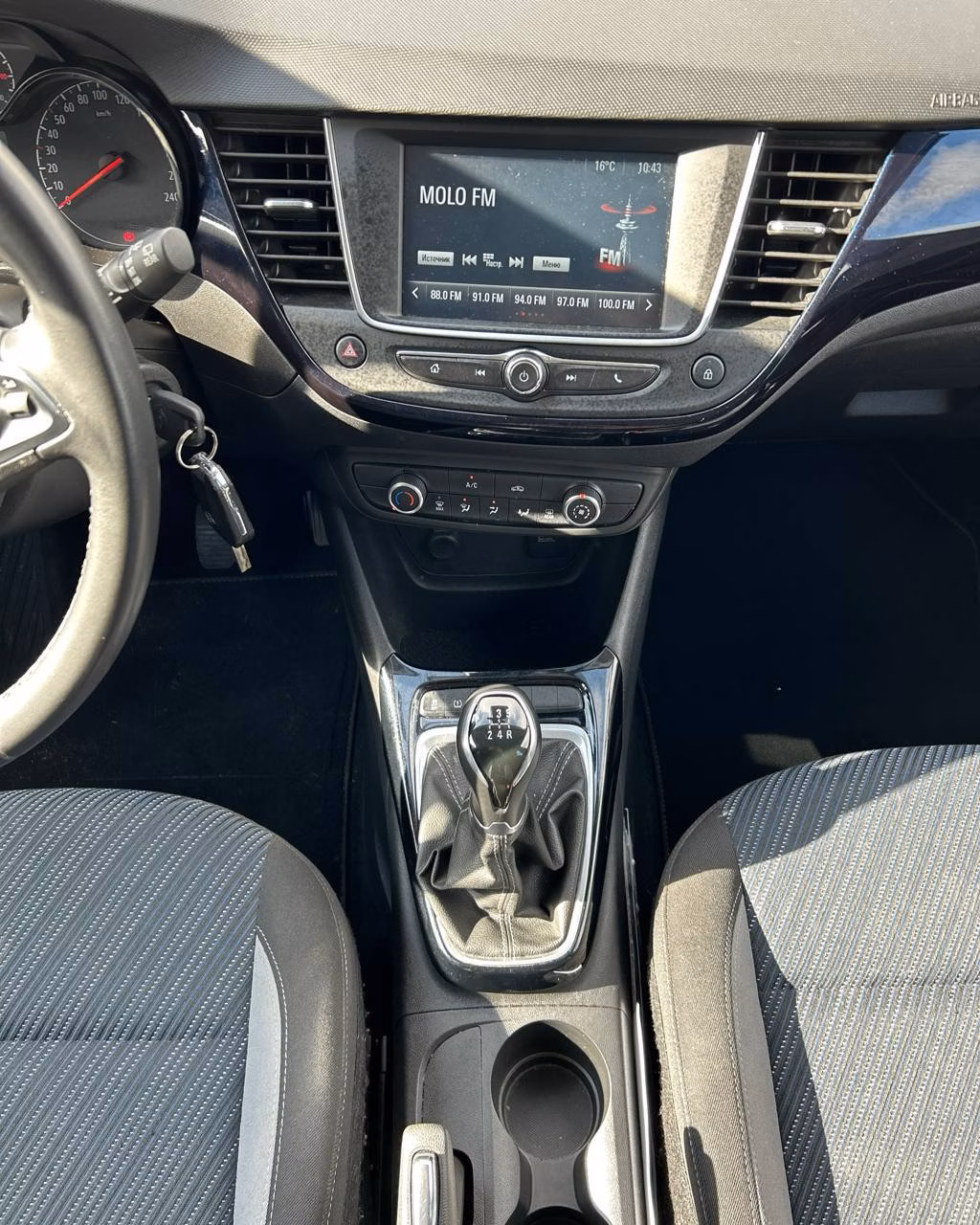 Opel Crossland X фото 13