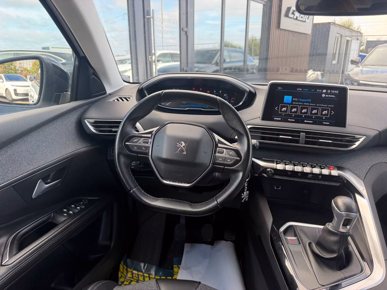 Peugeot 5008 фото 12
