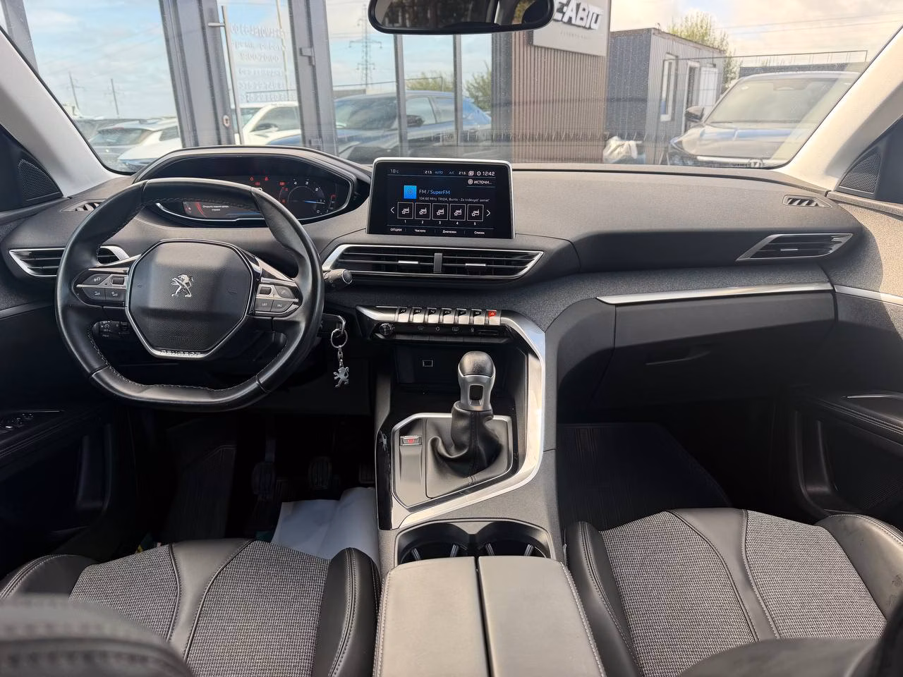 Peugeot 5008 фото 13