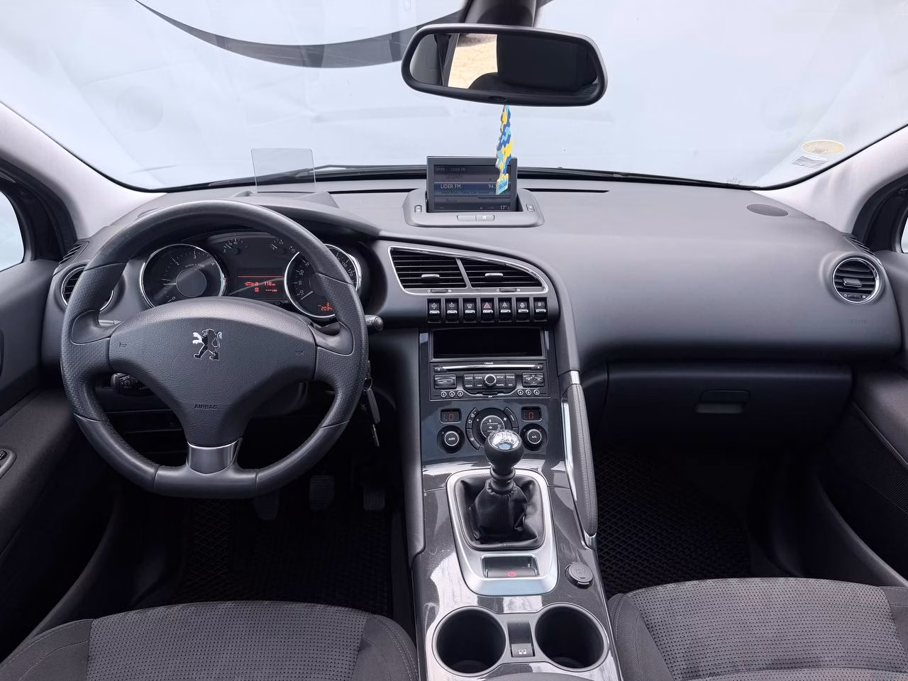 Peugeot 3008 фото 8