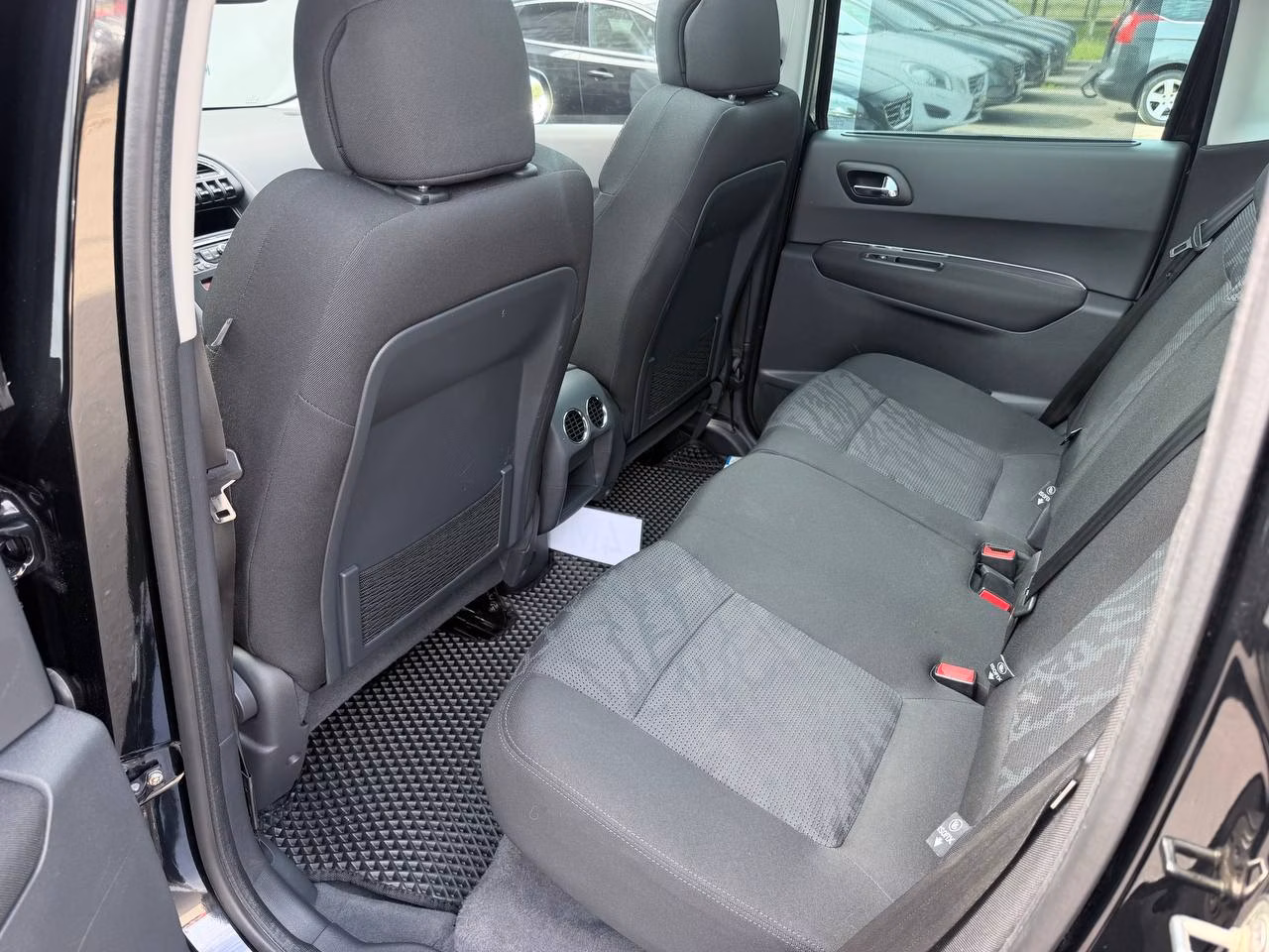 Peugeot 3008 фото 16