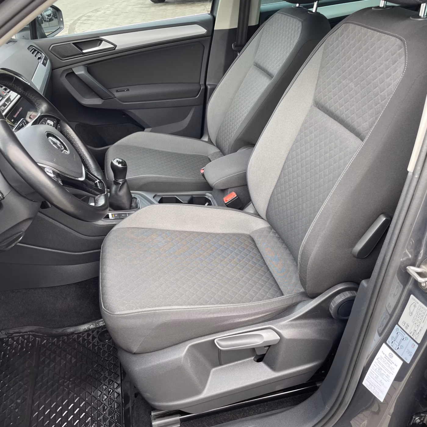 Volkswagen Tiguan фото 11