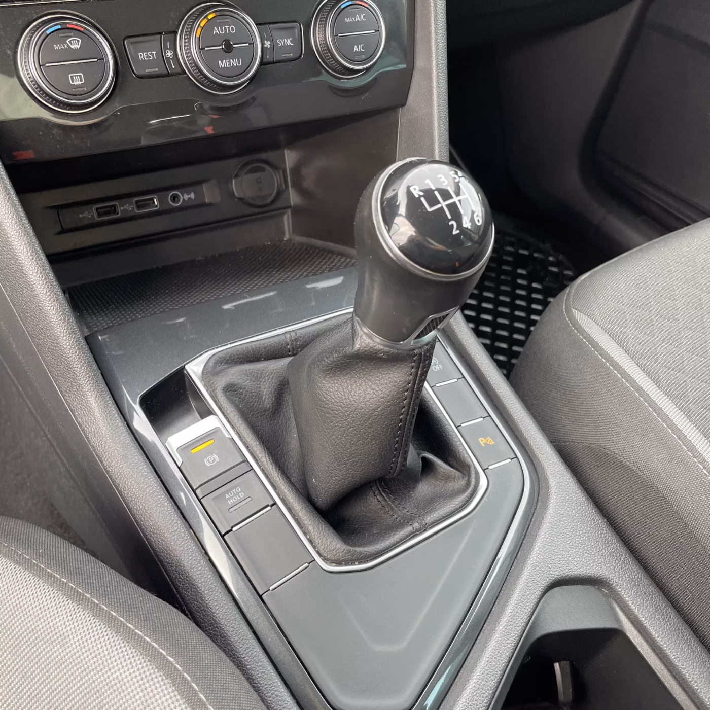 Volkswagen Tiguan фото 18