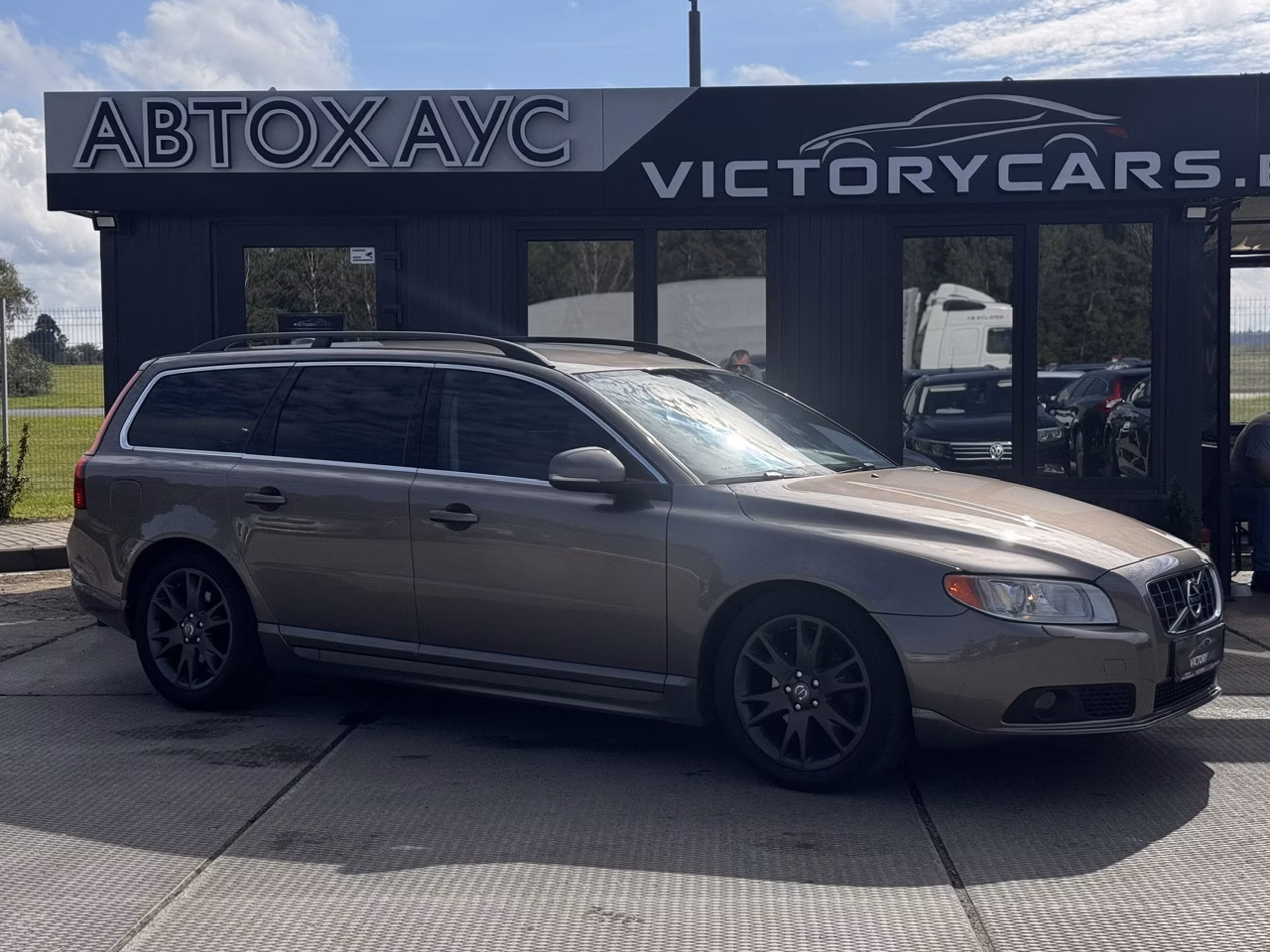 Volvo V70 фото 5
