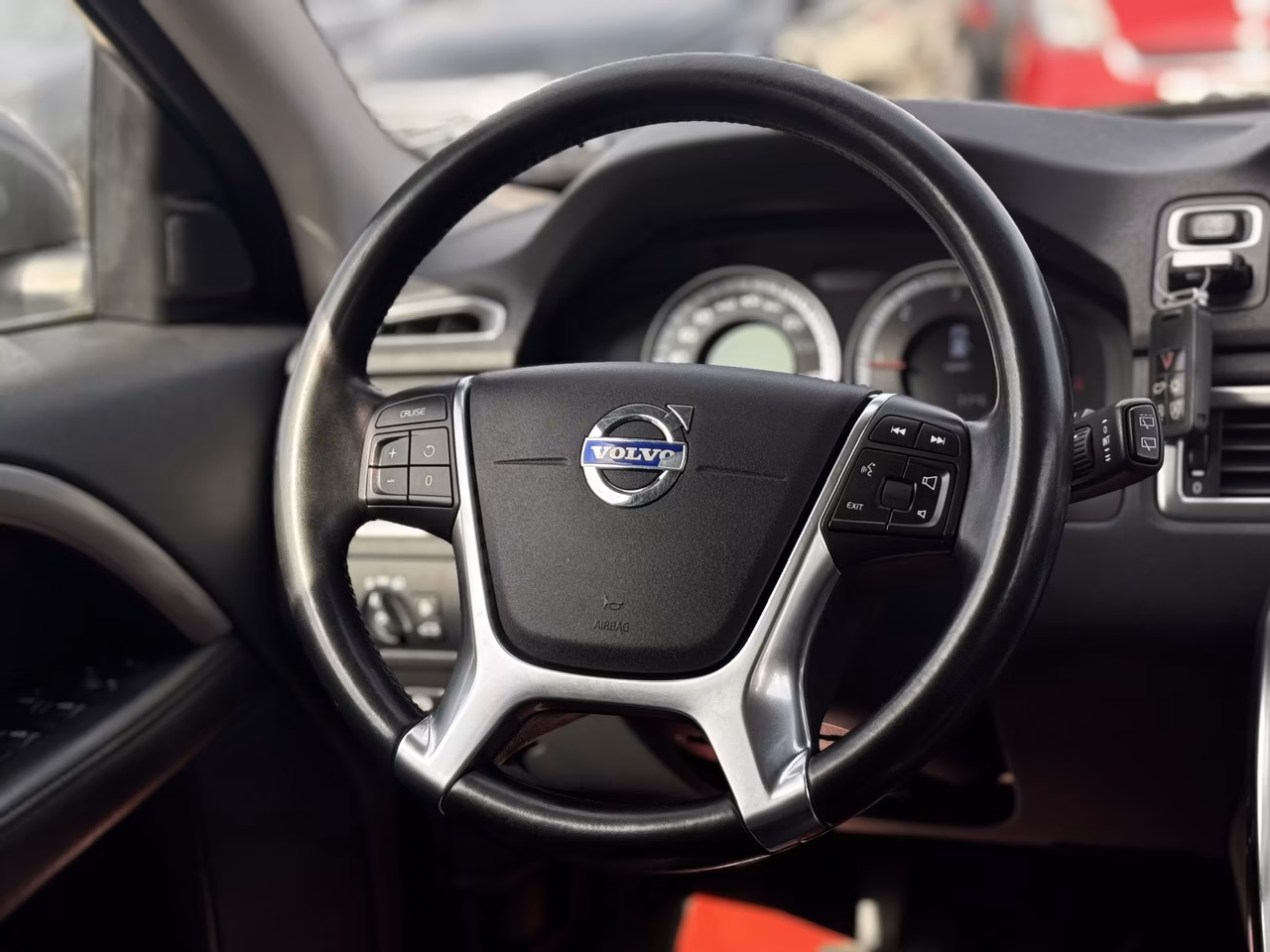 Volvo V70 фото 7