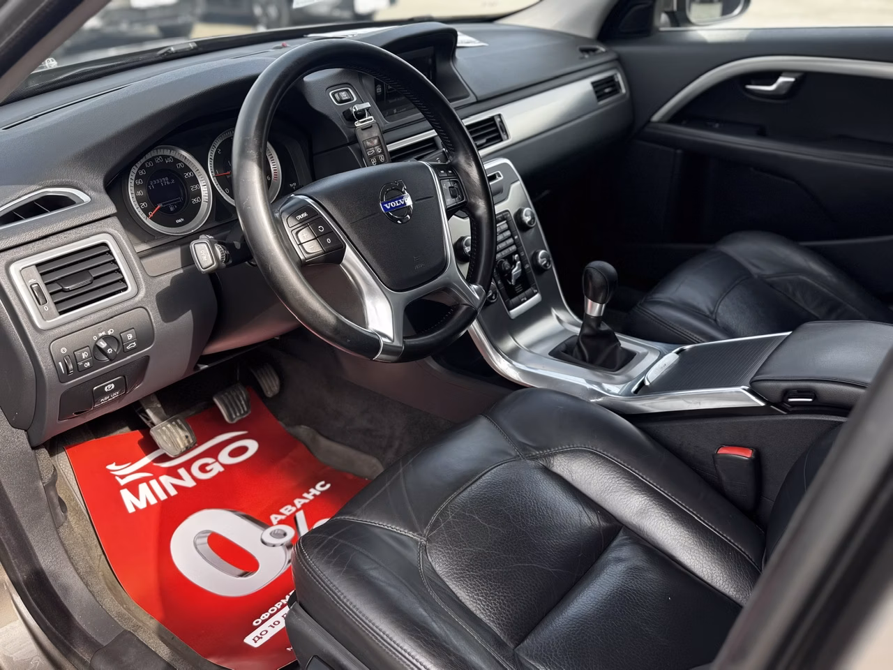 Volvo V70 фото 10