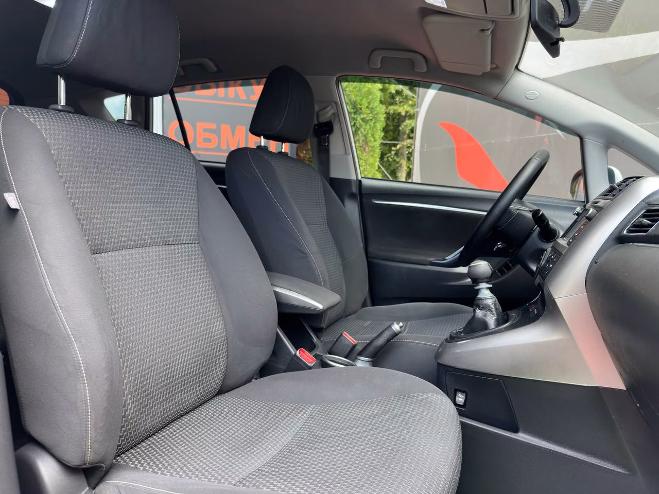 Toyota Verso фото 11