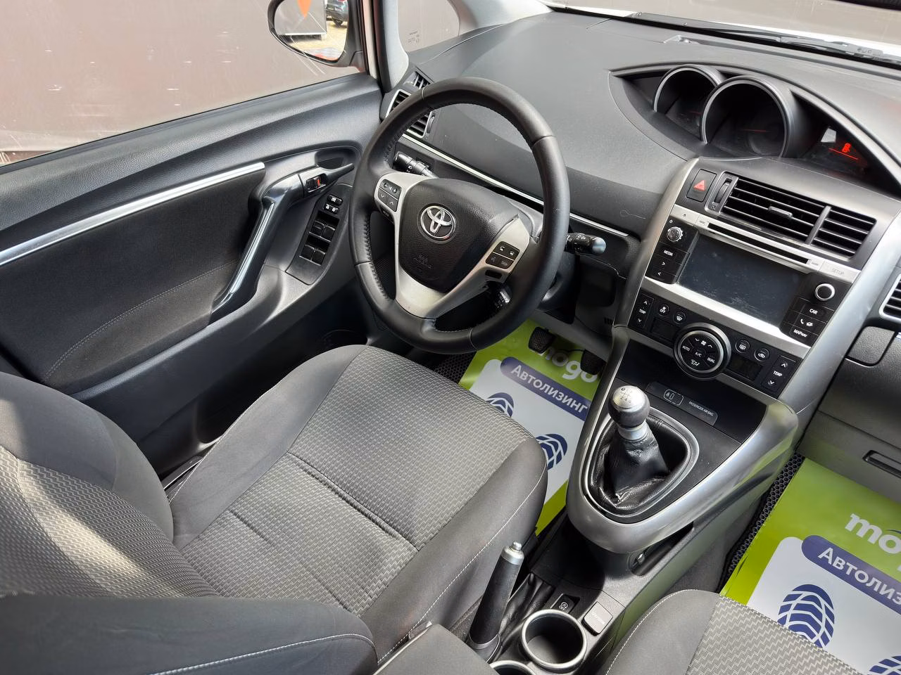 Toyota Verso фото 15