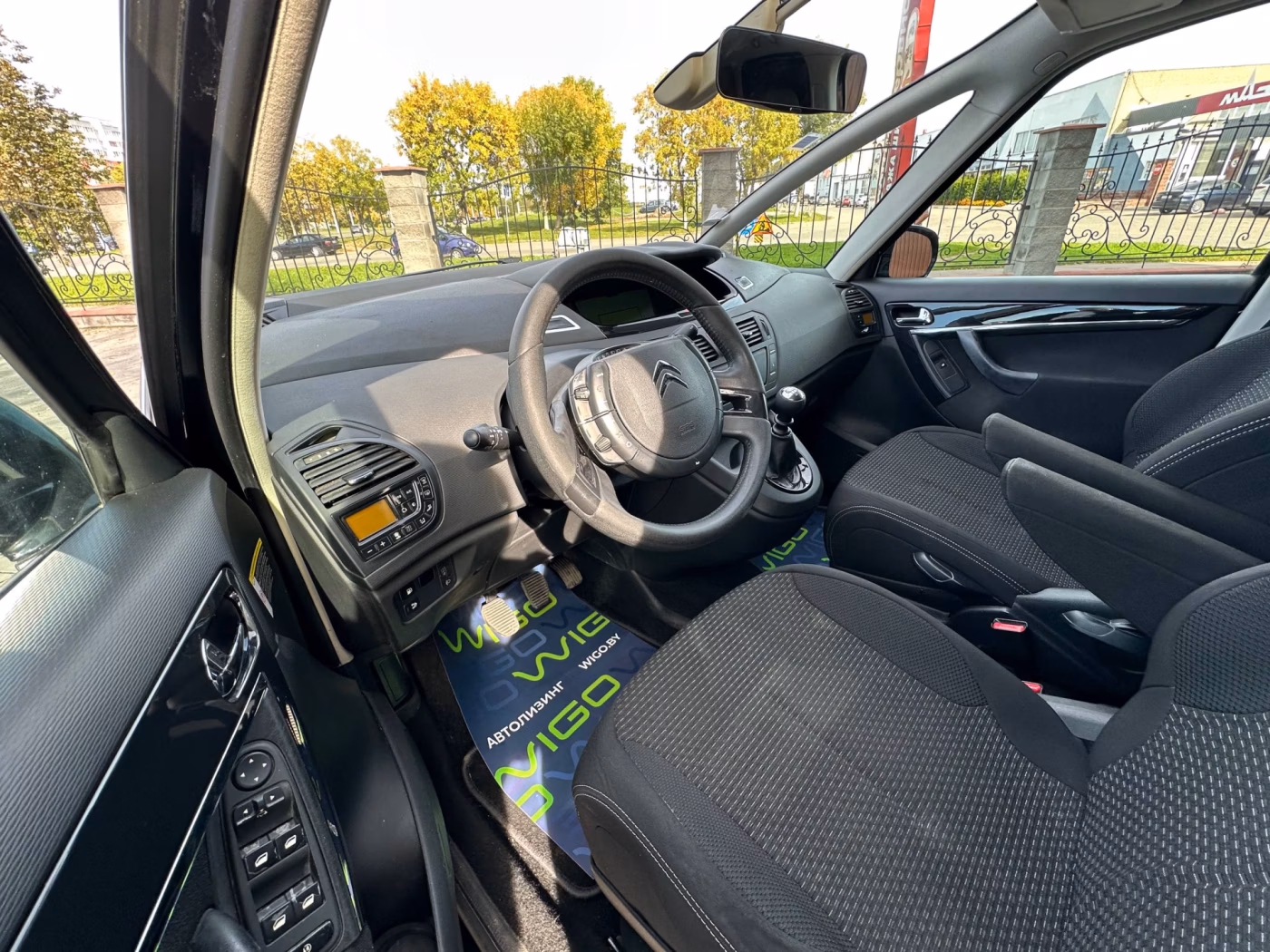 Citroen C4 Picasso фото 9