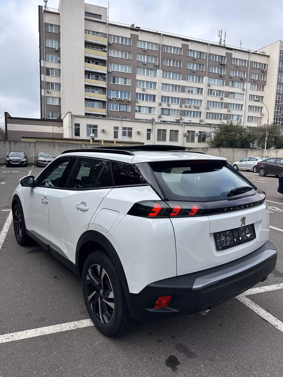 Peugeot 2008 фото 6