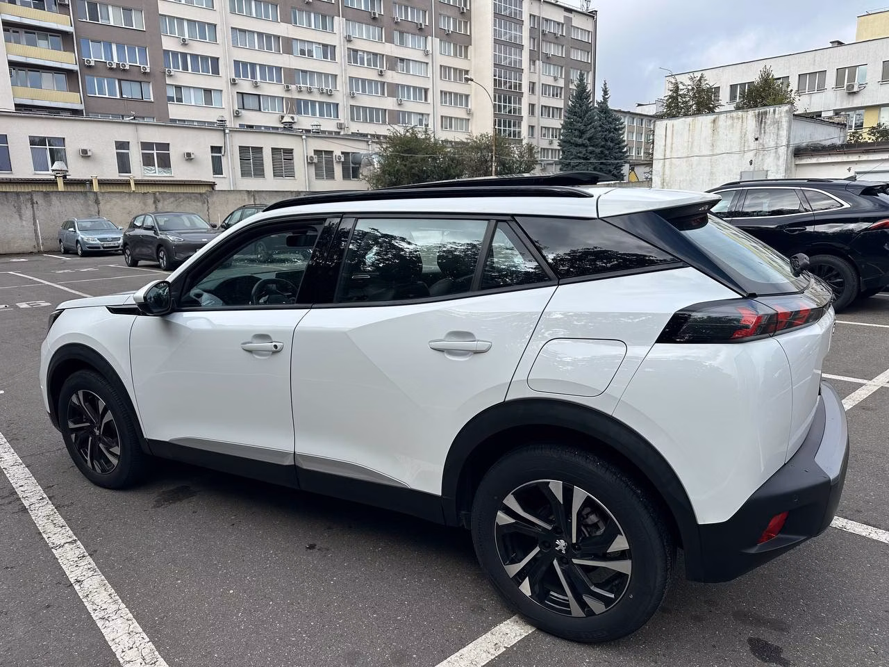 Peugeot 2008 фото 7