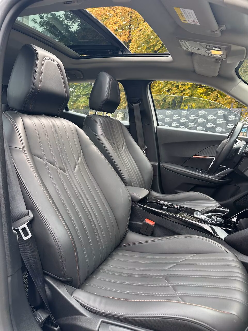 Peugeot 2008 фото 15
