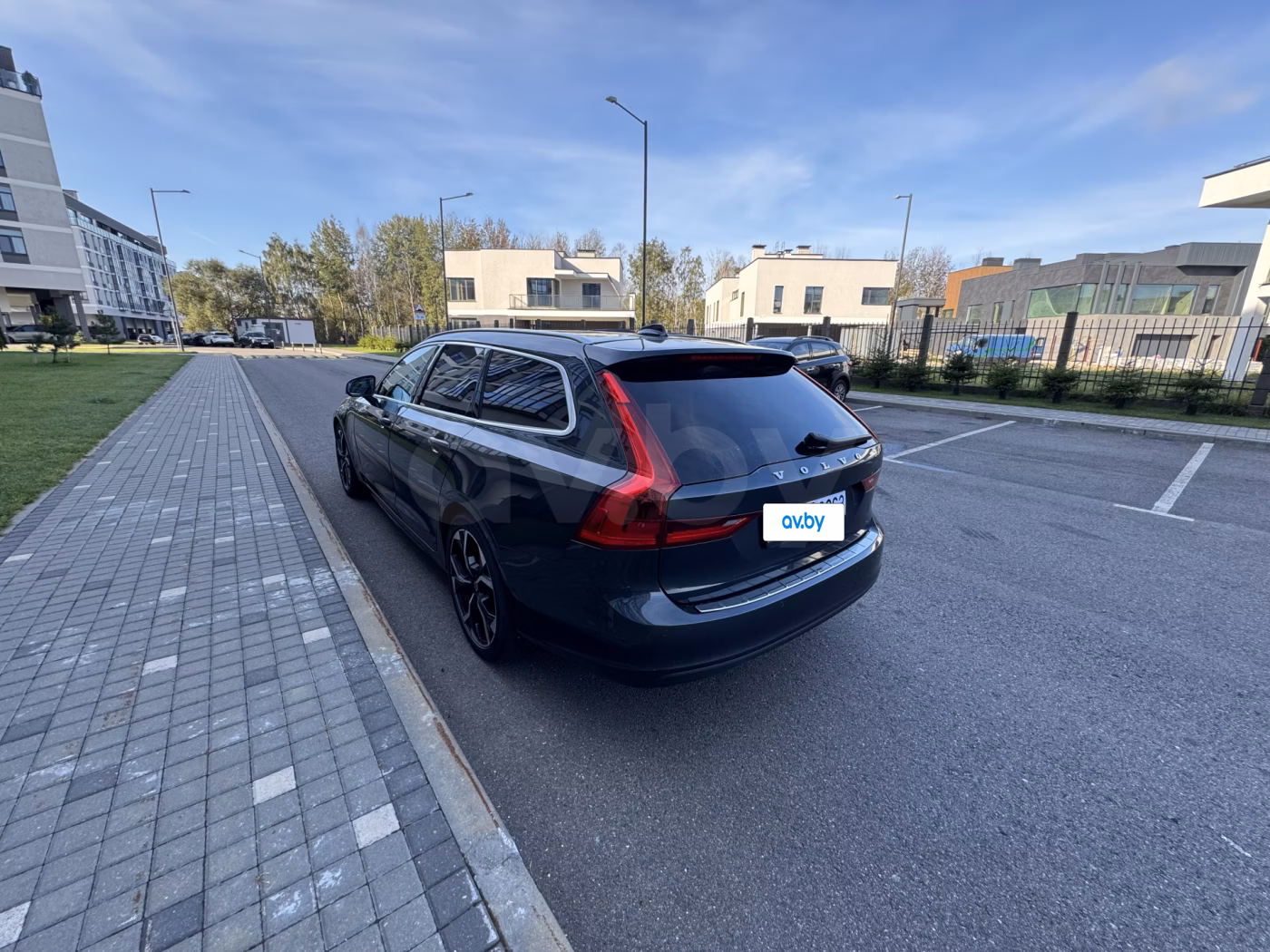 Volvo V90 фото 8