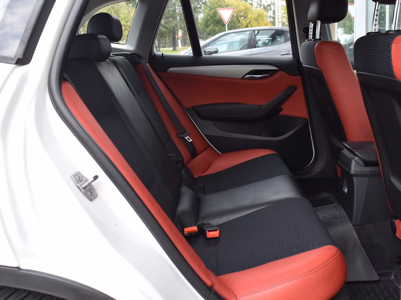 BMW X1 фото 13