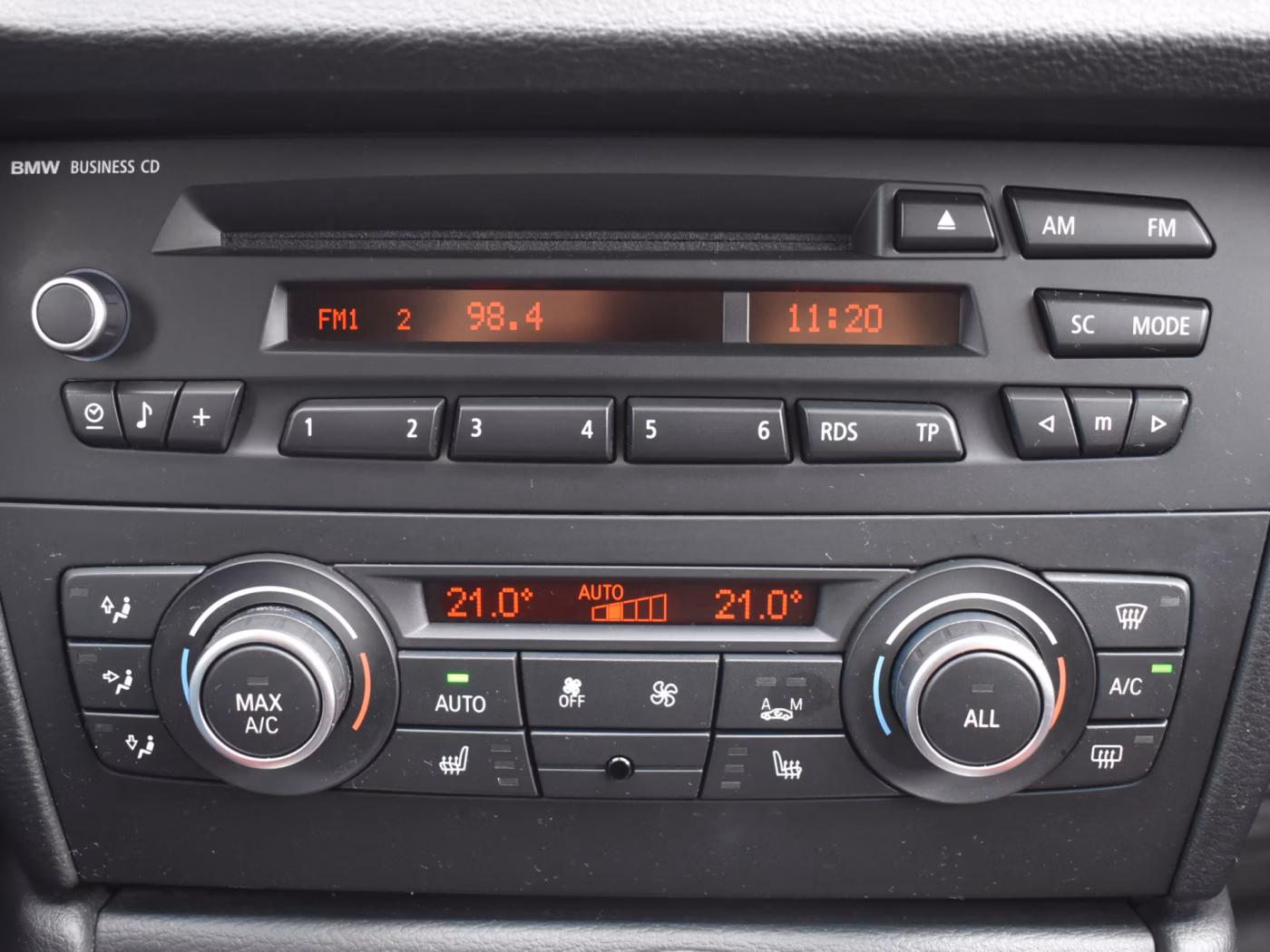 BMW X1 фото 18