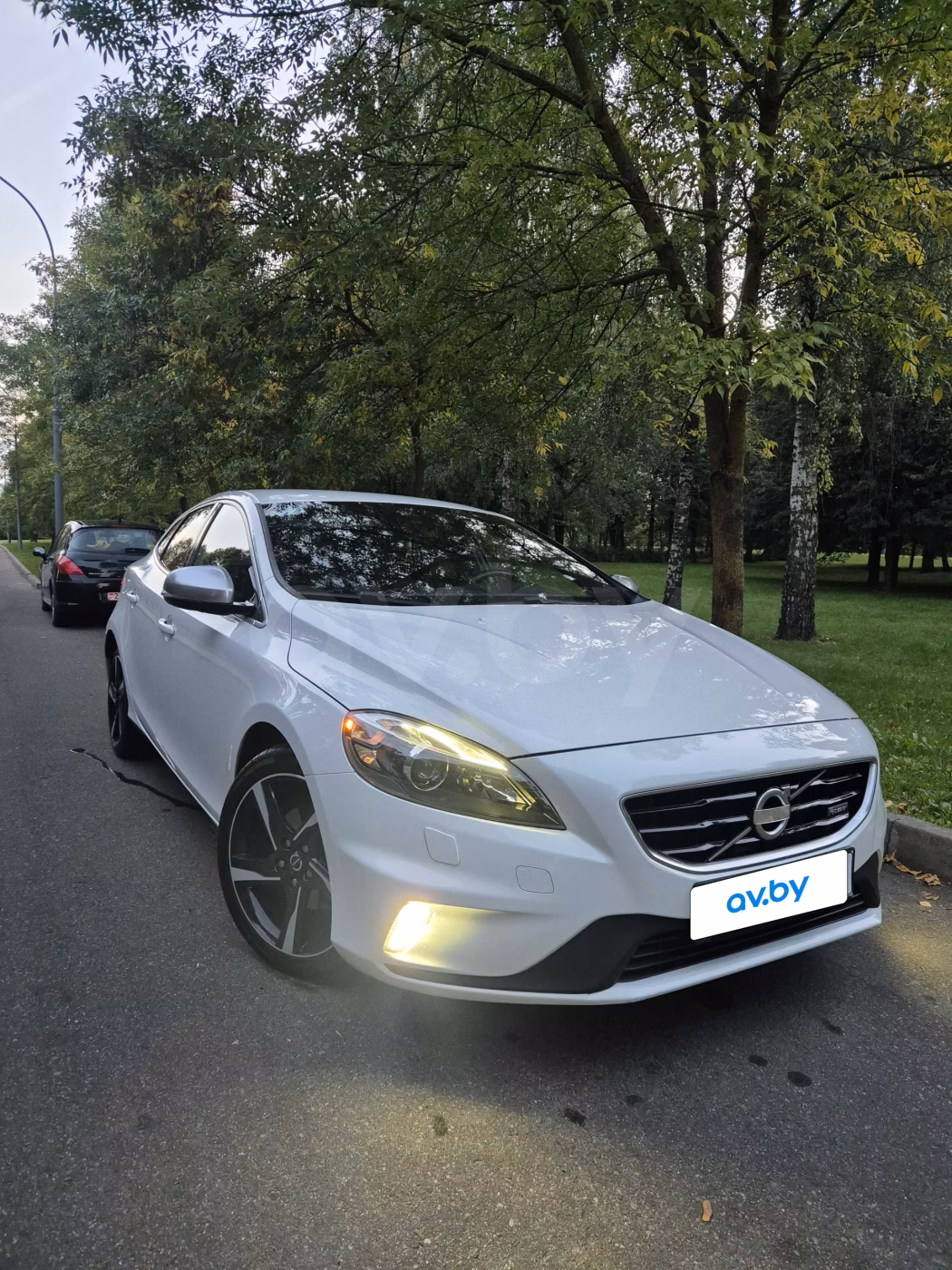 Volvo V40 фото 2