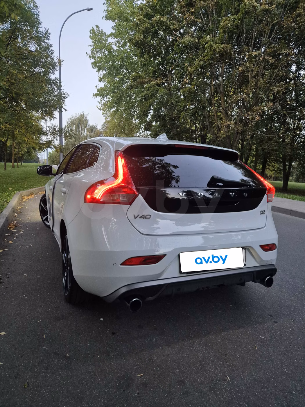 Volvo V40 фото 3